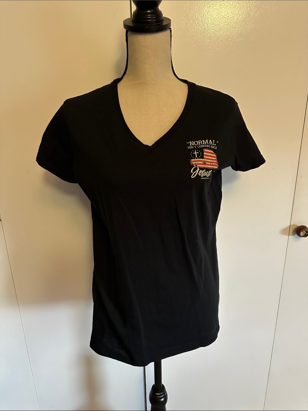 Gildan Black V-Neck Tee with Patriotic Flag and Faith Graphic